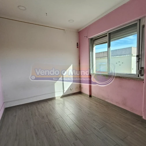 Apartamento T2 para Venda em Vila Franca de Xira Foto 14