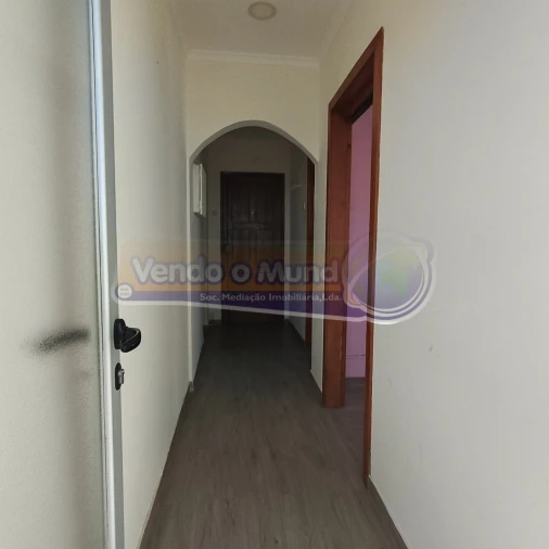 Apartamento T2 para Venda em Vila Franca de Xira Foto 12