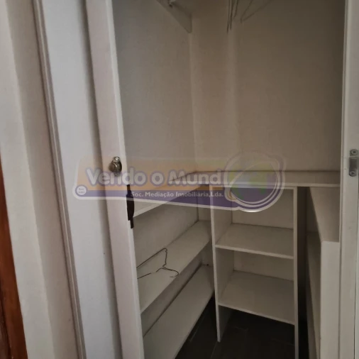 Apartamento T2 para Venda em Vila Franca de Xira Foto 5