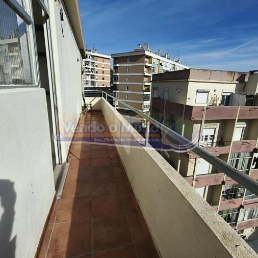 Apartamento T2 para Venda em Vila Franca de Xira Foto 11