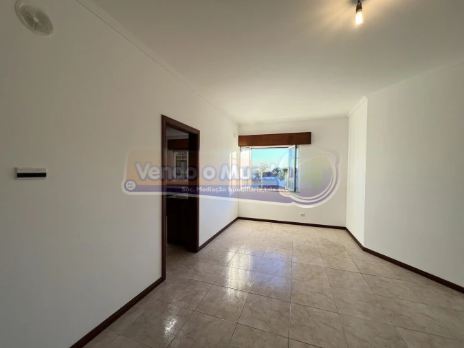 Apartamento T3 para Venda em Benavente Foto 6