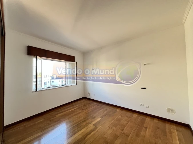 Apartamento T3 para Venda em Benavente Foto 15