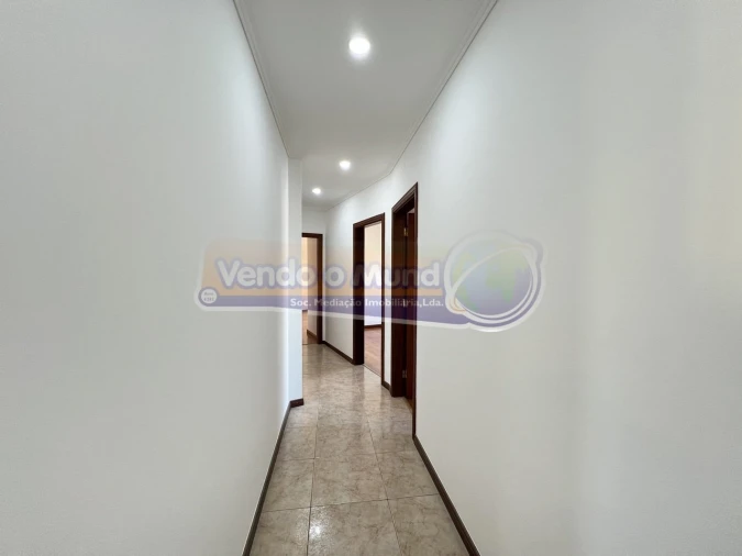 Apartamento T3 para Venda em Benavente Foto 10