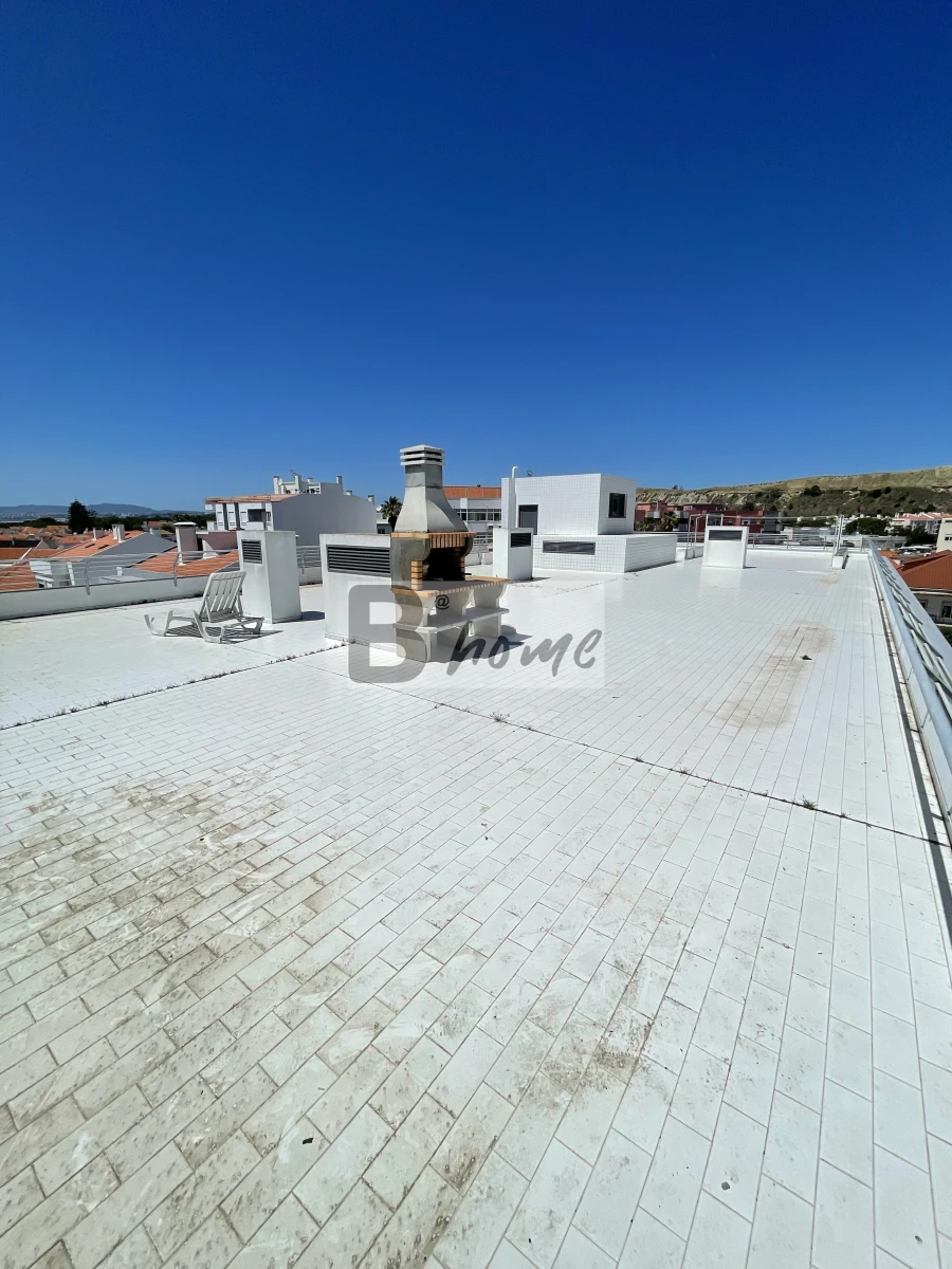 Apartamento T2 para Venda em Costa da Caparica Foto 20
