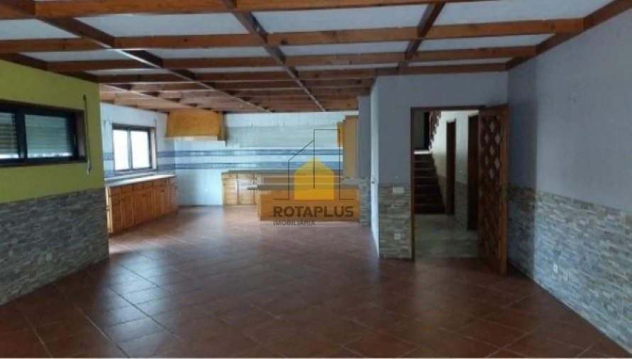 Moradia T5 para Venda em Ruivães e Novais Foto 4