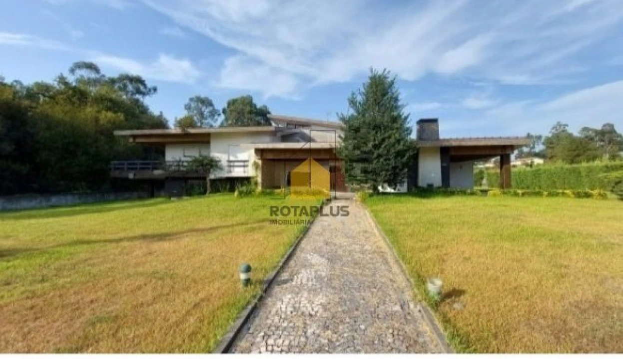 Moradia T5 para Venda em Ruivães e Novais Foto 1