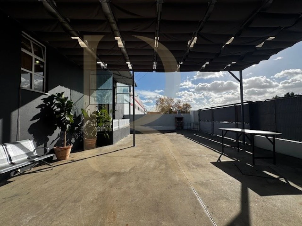 Armazém para Arrendamento em Seixal, Arrentela e Aldeia de Paio Pires Foto 2