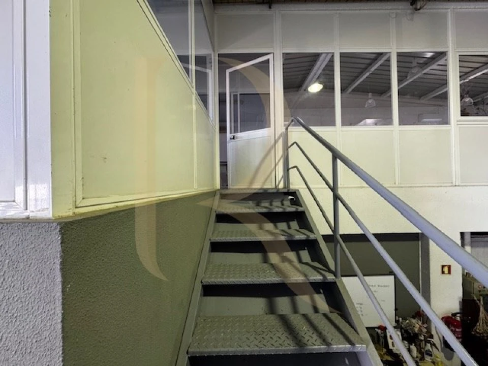 Armazém para Arrendamento em Seixal, Arrentela e Aldeia de Paio Pires Foto 4