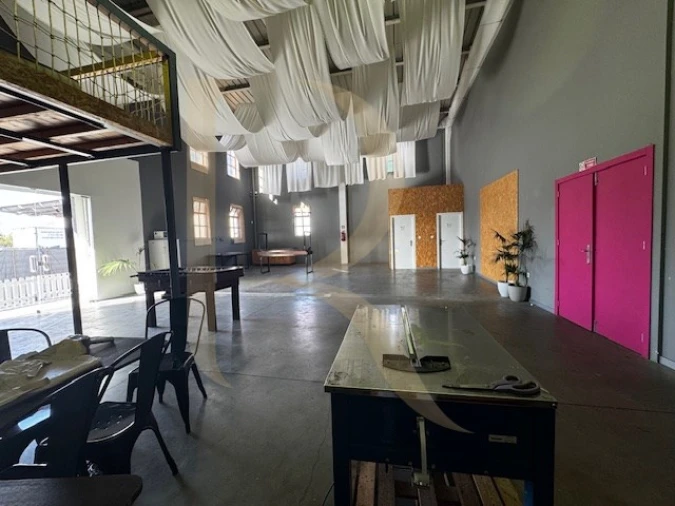 Armazém para Arrendamento em Seixal, Arrentela e Aldeia de Paio Pires Foto 14