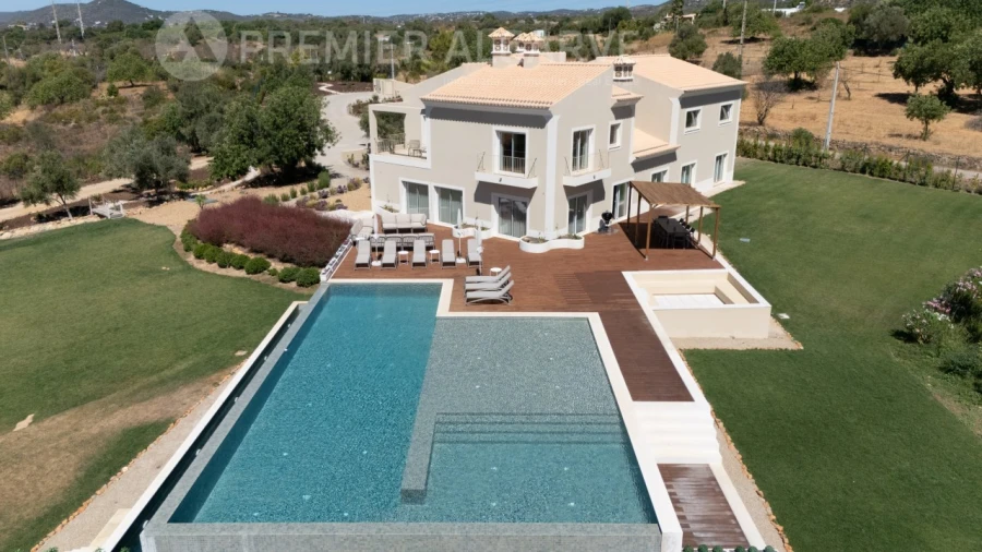 Moradia T4 para Venda em Conceição e Estoi Foto 4