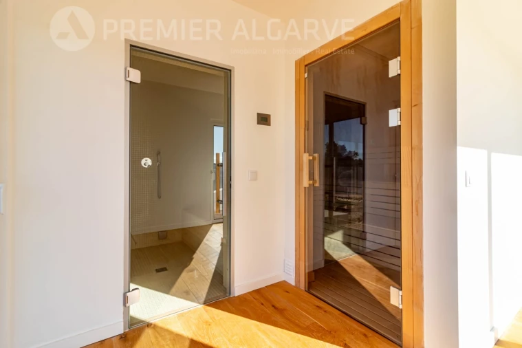 Moradia T4 para Venda em Conceição e Estoi Foto 22