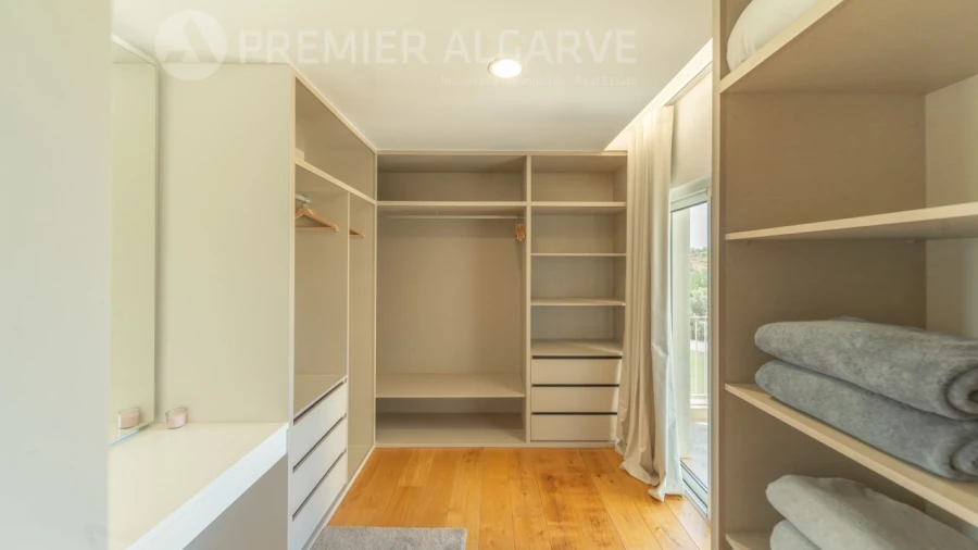 Moradia T4 para Venda em Conceição e Estoi Foto 27