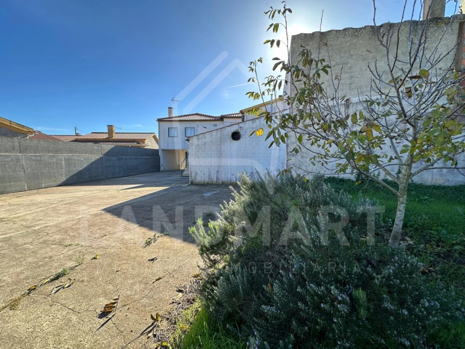 Moradia T2 para Venda em Benedita Foto 25