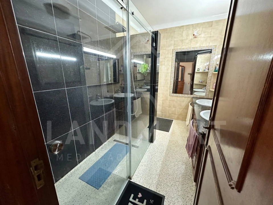 Moradia T2 para Venda em Benedita Foto 23