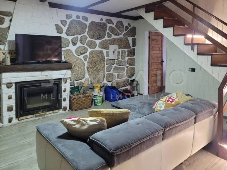 Moradia T3 para Venda em Ventosa e Cova Foto 2