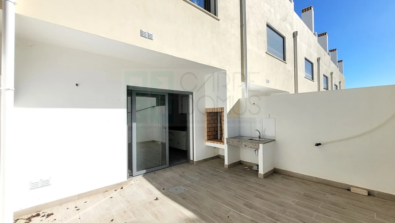 Moradia T3 para Venda em Tavira (Santa Maria e Santiago) Foto 9