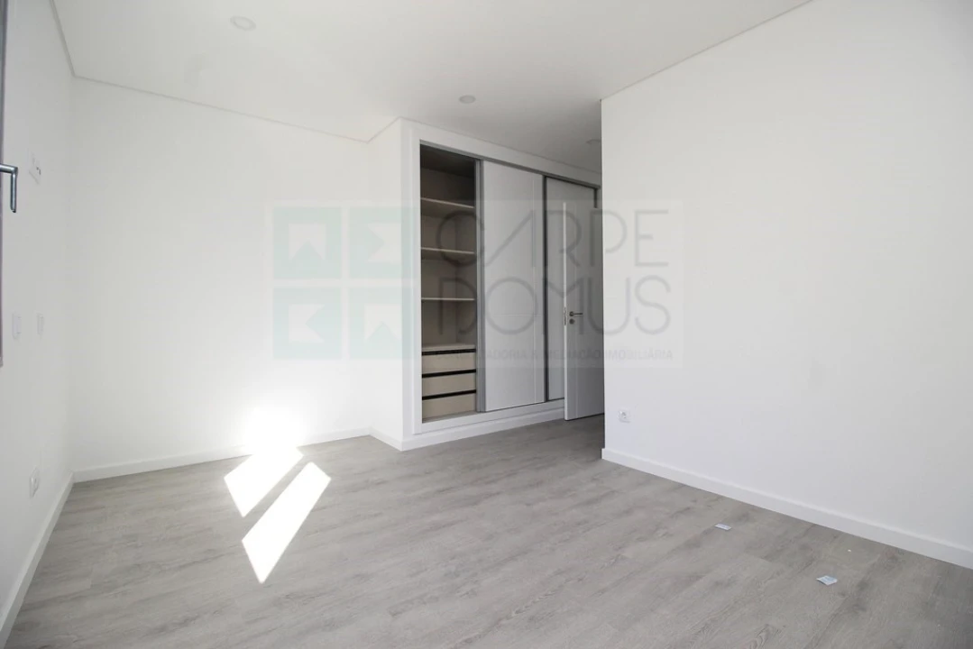 Moradia T3 para Venda em Tavira (Santa Maria e Santiago) Foto 16