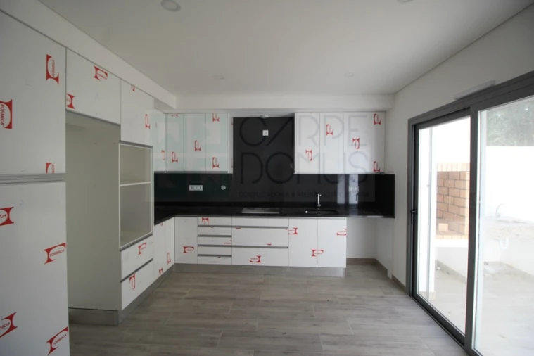 Moradia T3 para Venda em Tavira (Santa Maria e Santiago) Foto 6