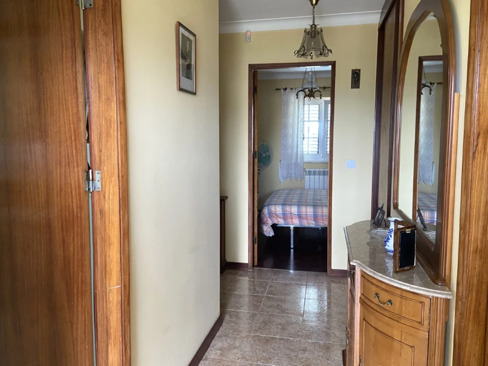 Moradia T3 para Venda em Gondarem Foto 6