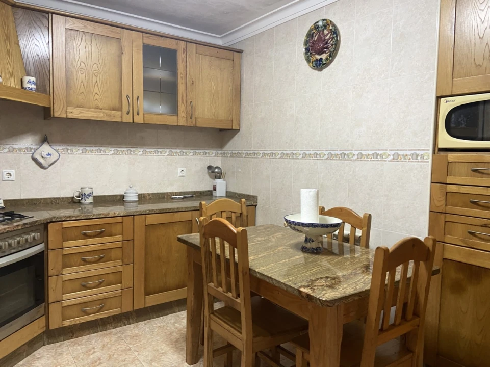 Moradia T3 para Venda em Gondarem Foto 9