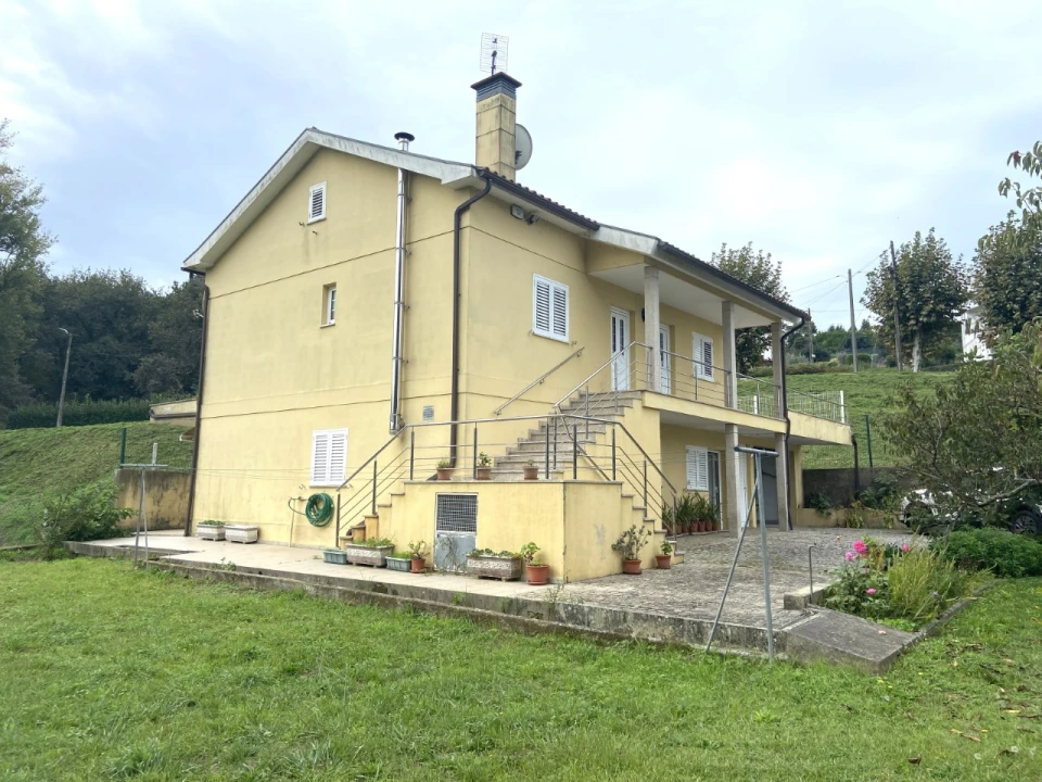 Moradia T3 para Venda em Gondarem Foto 43