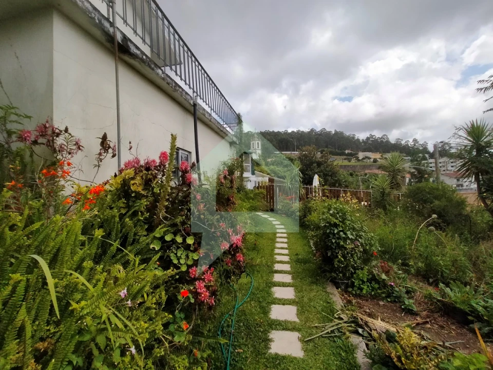 Moradia T3 para Venda em Airo Foto 9