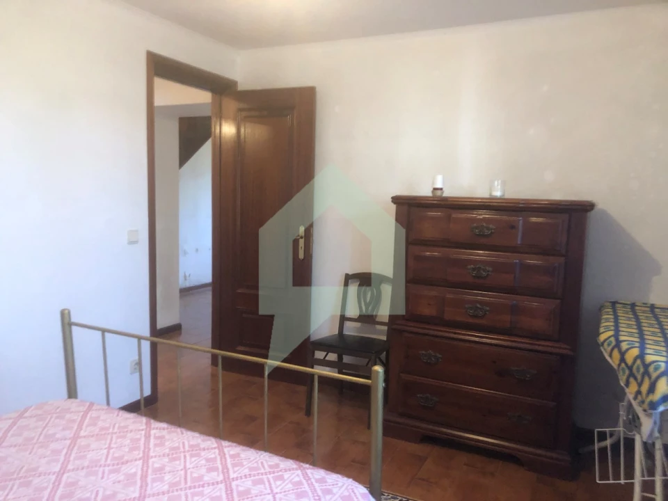 Moradia T3 para Venda em Airo Foto 34