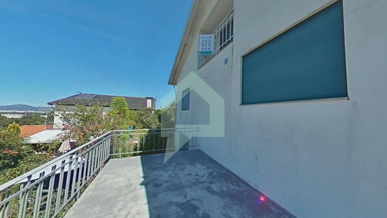 Moradia T3 para Venda em Airo Foto 15