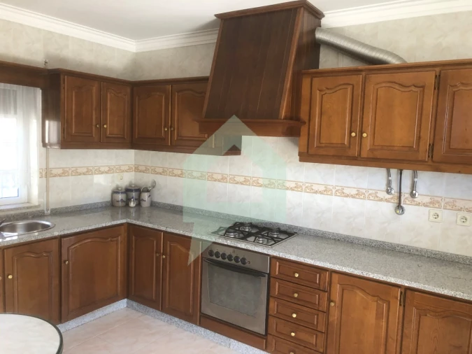 Moradia T3 para Venda em Airo Foto 20