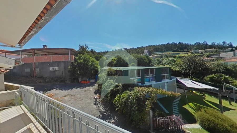 Moradia T3 para Venda em Airo Foto 3