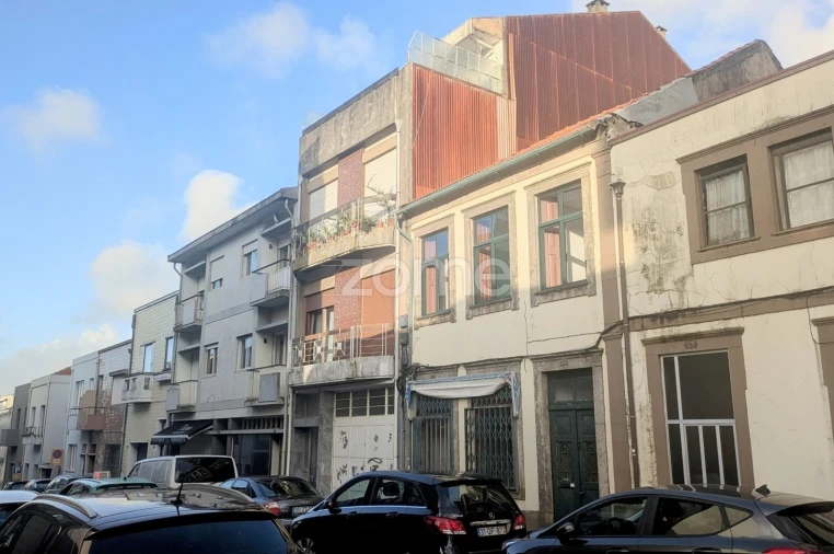 Apartamento T1 para Venda em Paranhos Foto 12