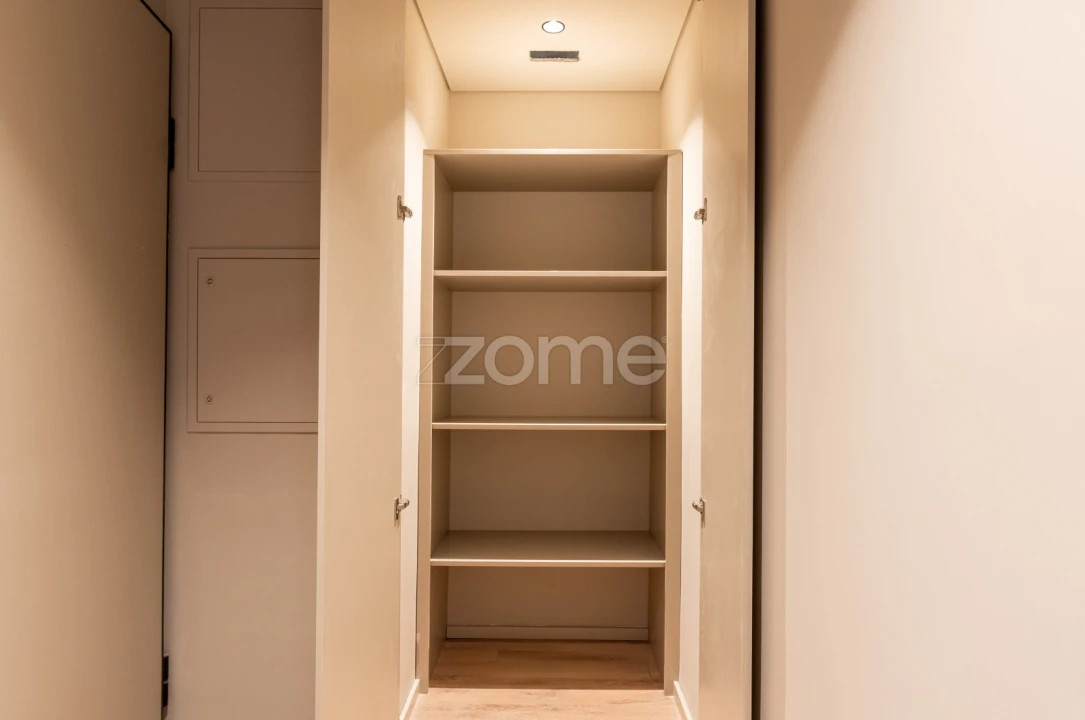 Apartamento T2 para Venda em Vilar de Andorinho Foto 17