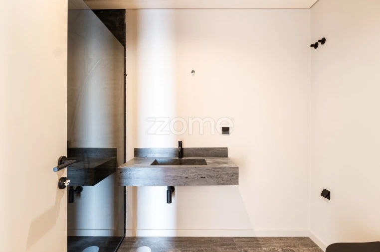 Apartamento T2 para Venda em Vilar de Andorinho Foto 15