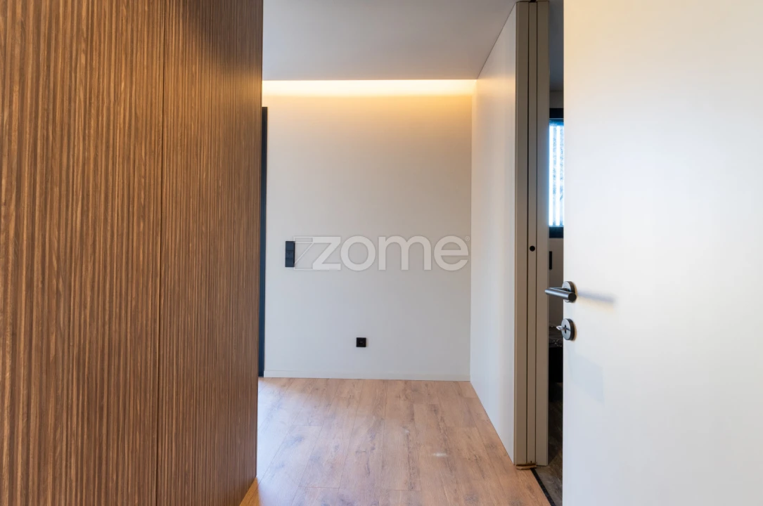 Apartamento T2 para Venda em Vilar de Andorinho Foto 19