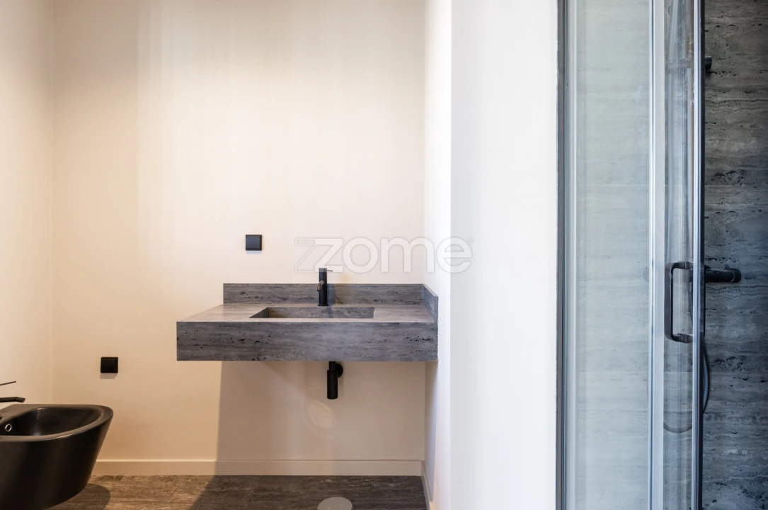 Apartamento T2 para Venda em Vilar de Andorinho Foto 20