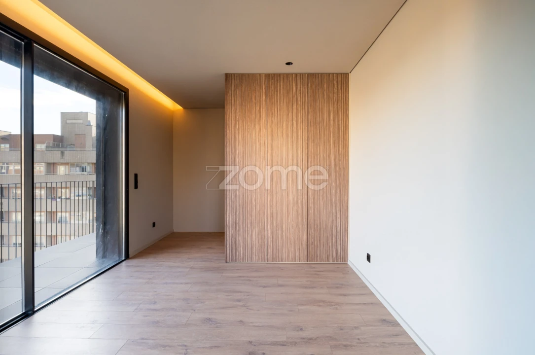 Apartamento T2 para Venda em Vilar de Andorinho Foto 24