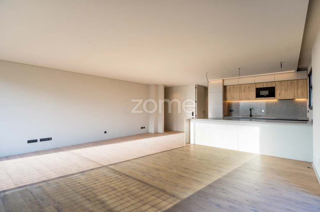 Apartamento T2 para Venda em Vilar de Andorinho Foto 10