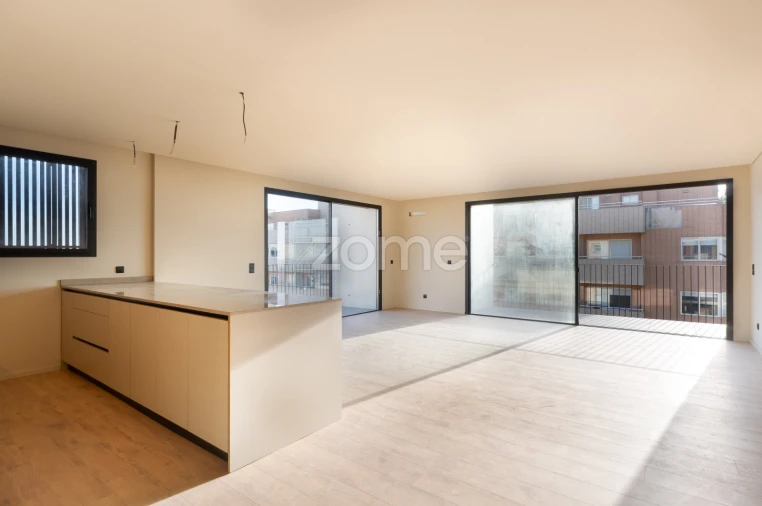 Apartamento T2 para Venda em Vilar de Andorinho Foto 3