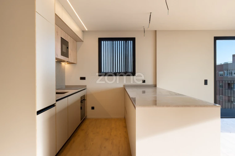 Apartamento T2 para Venda em Vilar de Andorinho Foto 4