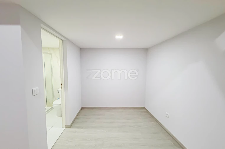 Moradia T1 para Venda em Cedofeita, Santo Ildefonso, Sé, Miragaia, São Nicolau e Vitória Foto 4