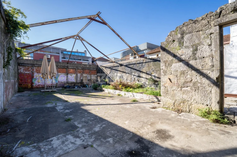 Prédio para Venda em Cedofeita, Santo Ildefonso, Sé, Miragaia, São Nicolau e Vitória Foto 38