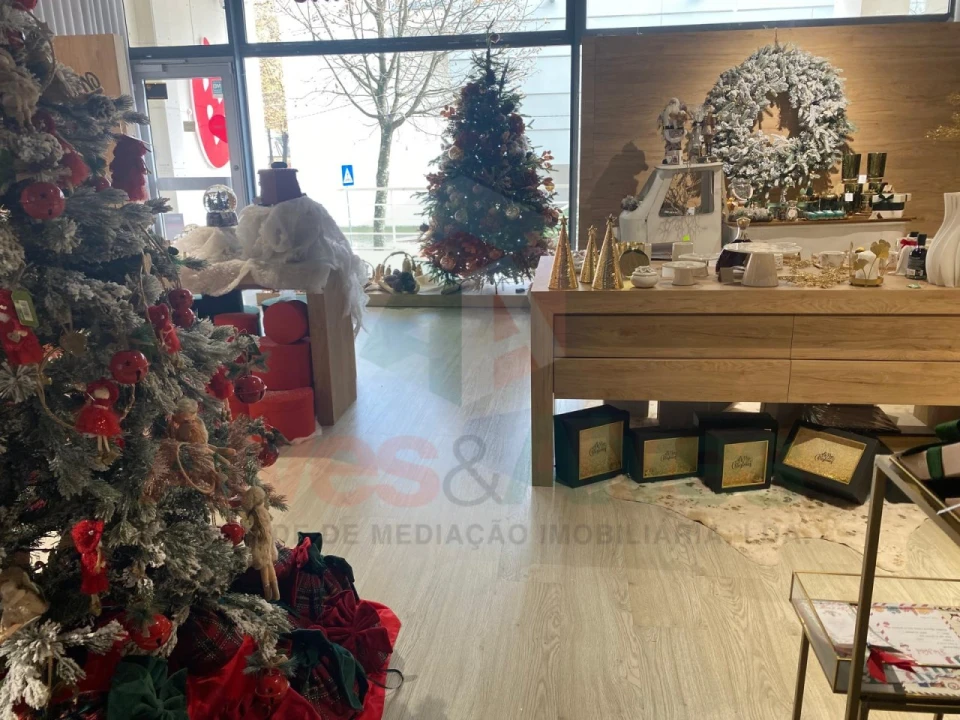 Loja para Cedência de Quotas em Cidade da Maia Foto 6