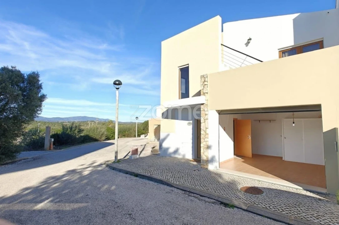 Moradia T3 para Arrendamento em Mexilhoeira Grande Foto 5