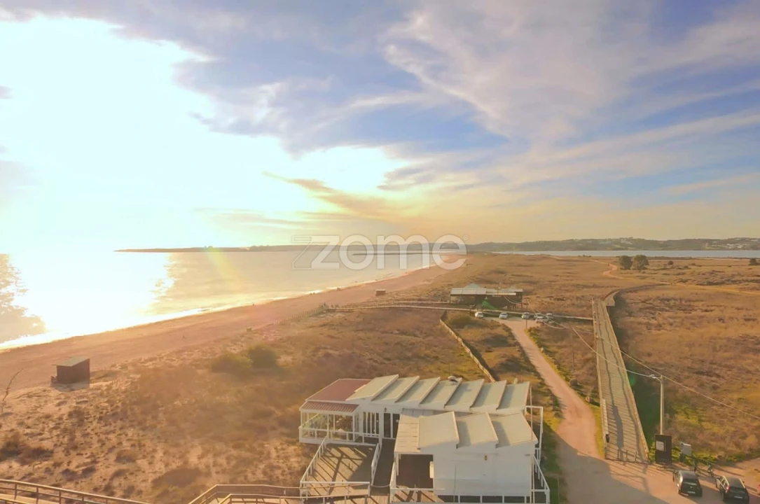 Moradia T3 para Arrendamento em Mexilhoeira Grande Foto 36