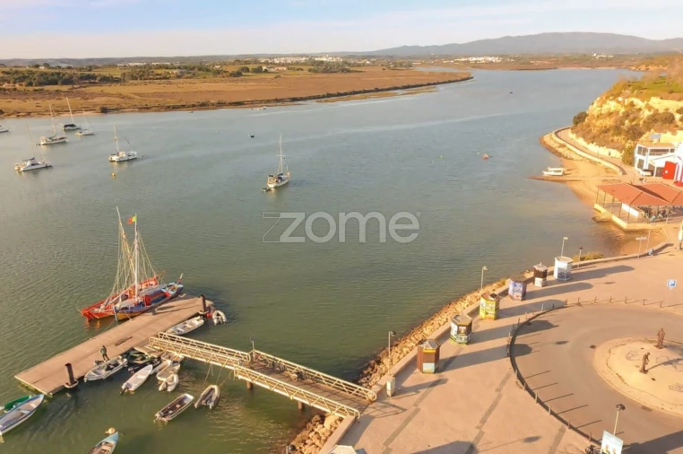 Moradia T3 para Arrendamento em Mexilhoeira Grande Foto 34