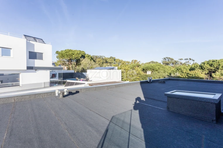 Moradia T3 para Venda em Porto Salvo Foto 37