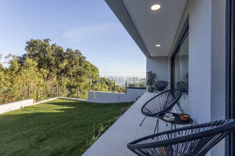 Moradia T3 para Venda em Porto Salvo Foto 47