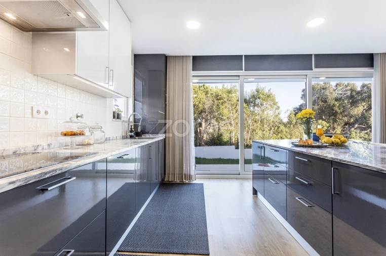 Moradia T3 para Venda em Porto Salvo Foto 17