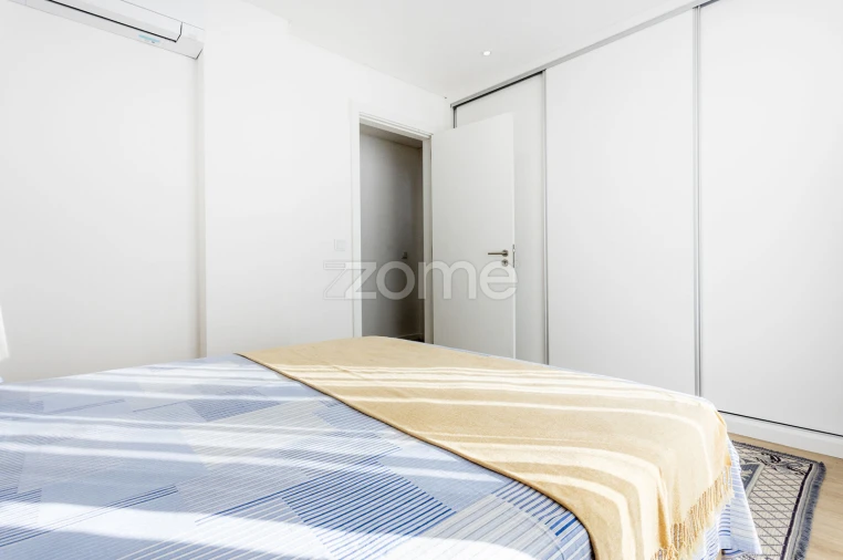 Moradia T3 para Venda em Porto Salvo Foto 25