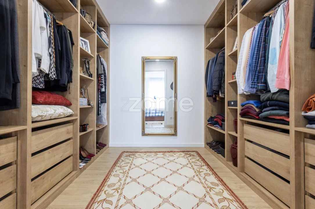 Moradia T3 para Venda em Porto Salvo Foto 32